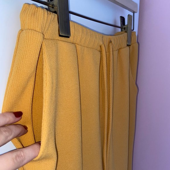 Sabo Skirt Ribbed Jogger Set || Mustard Yellow - Picture 11 of 13